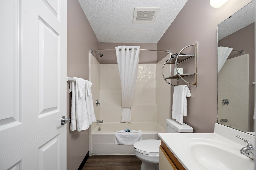 Affordable Suites 57/57