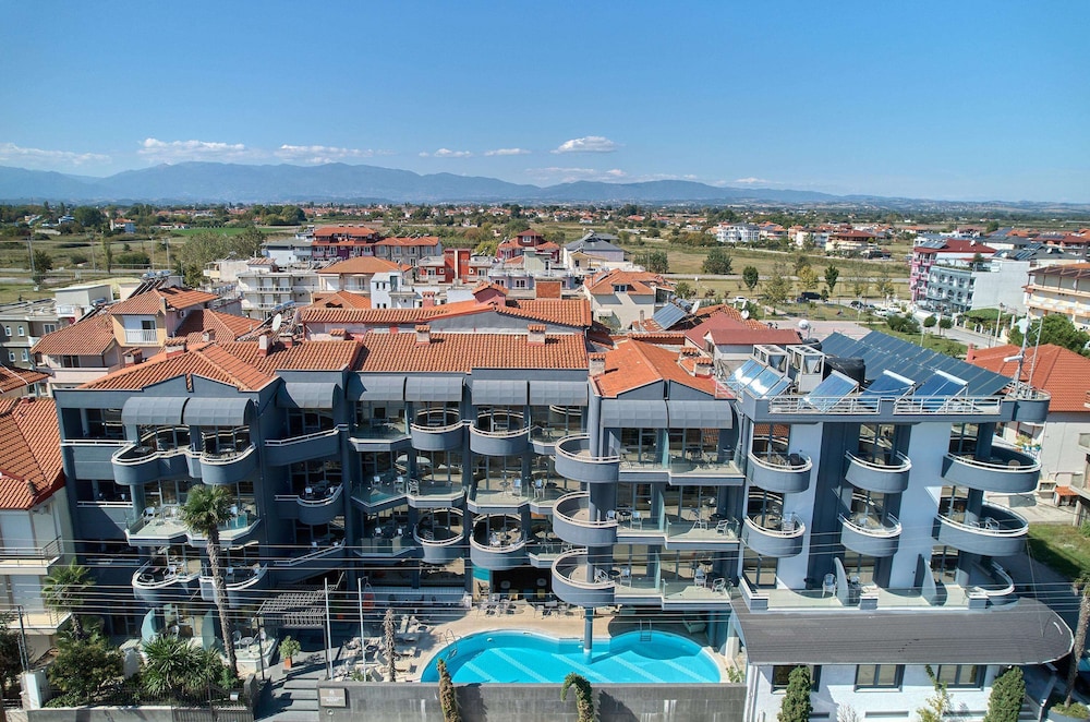 Mediterranean Resort Hotel 56/60