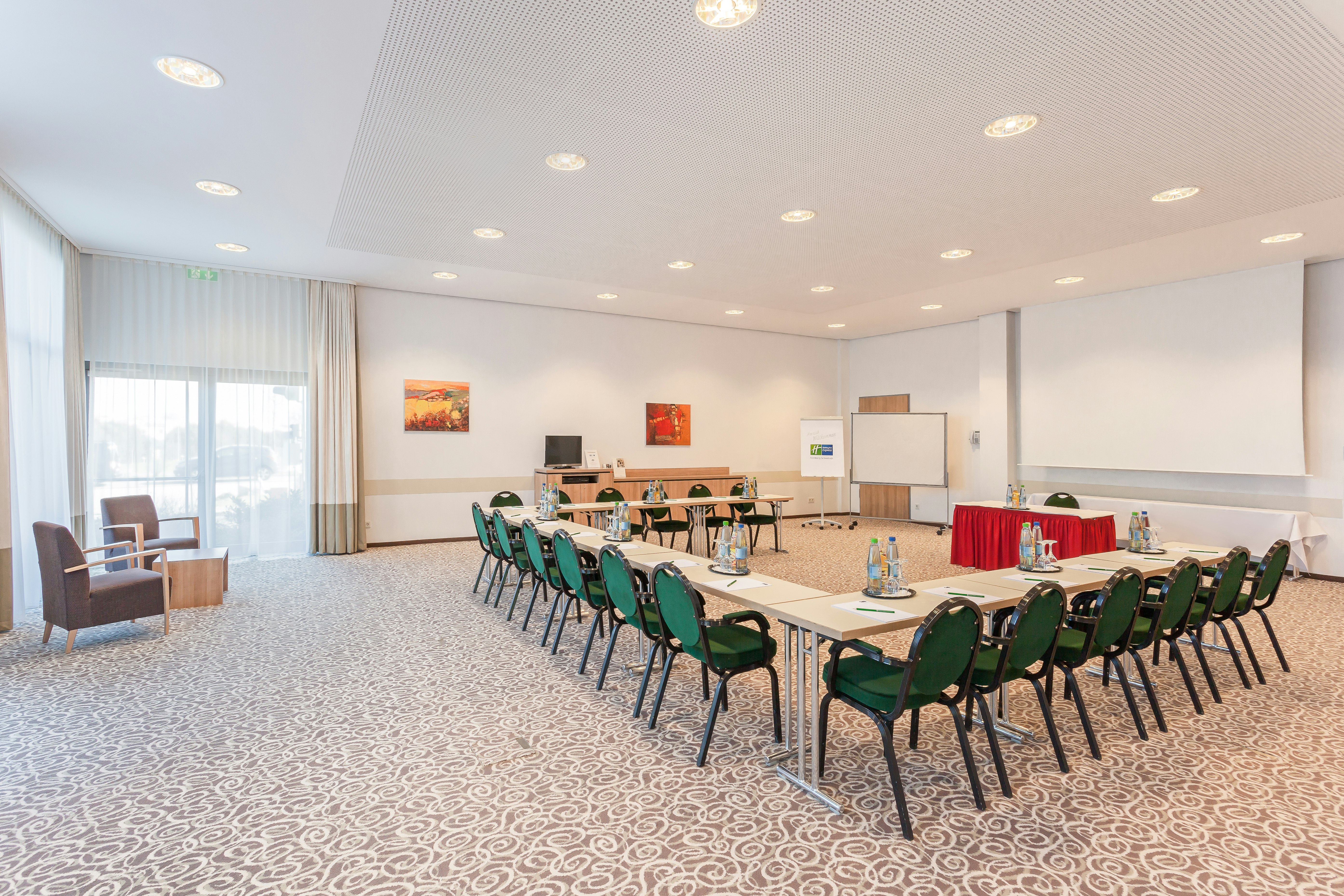 HOLIDAY INN EXPRESS NURNBERG SCHWABACH 76/79