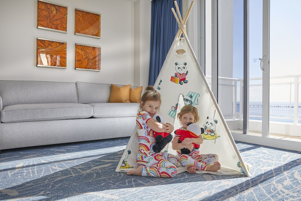Mandarin Oriental Miami 34/44