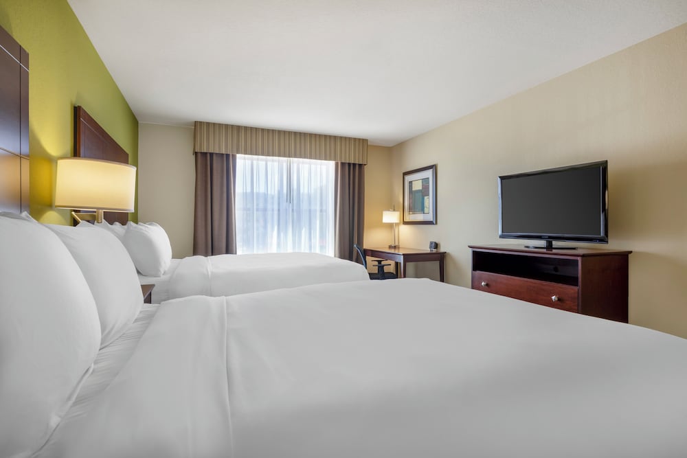Efficiency, 2 Queen Beds