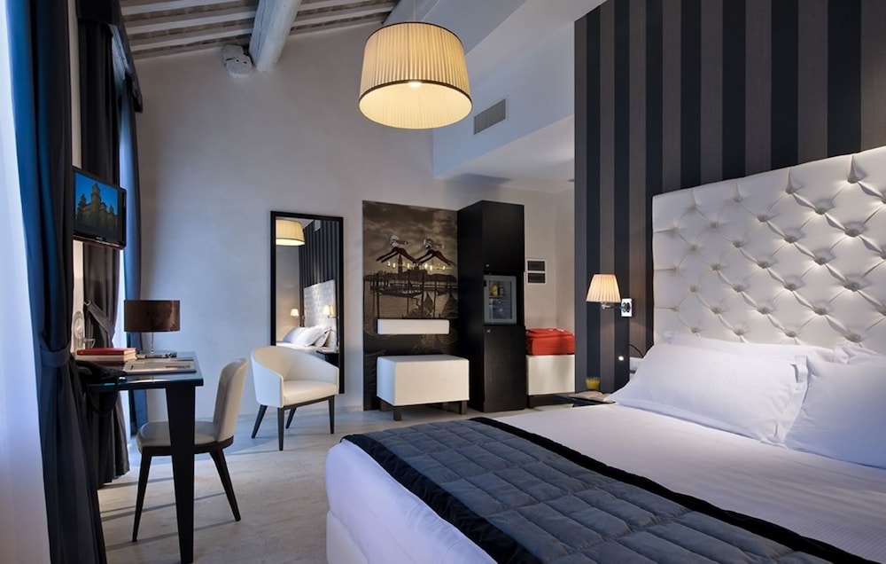 Hotel Nazionale 24/58