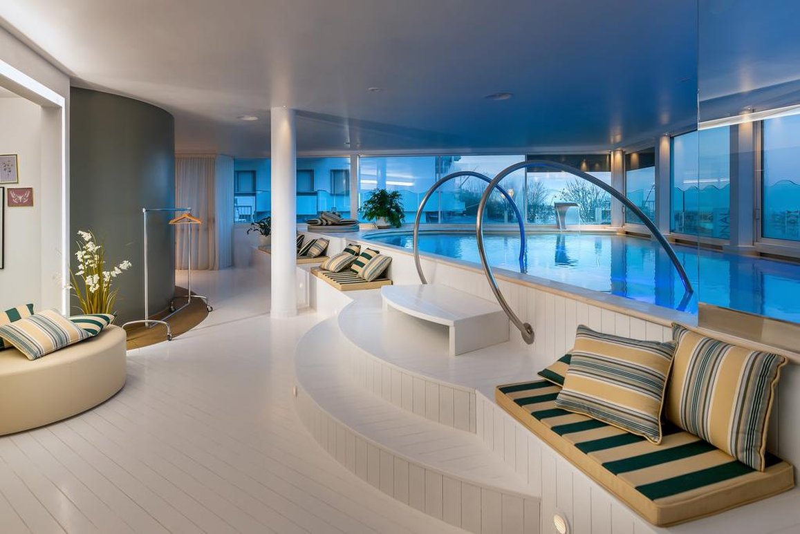 Savoia Hotel Rimini 64/76