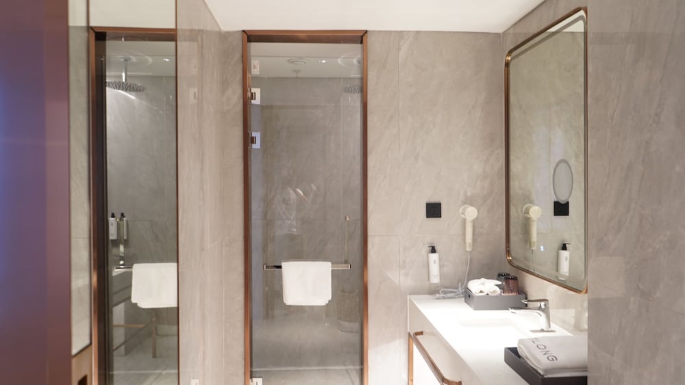 Elong Hotel Jakarta PIK 40/48