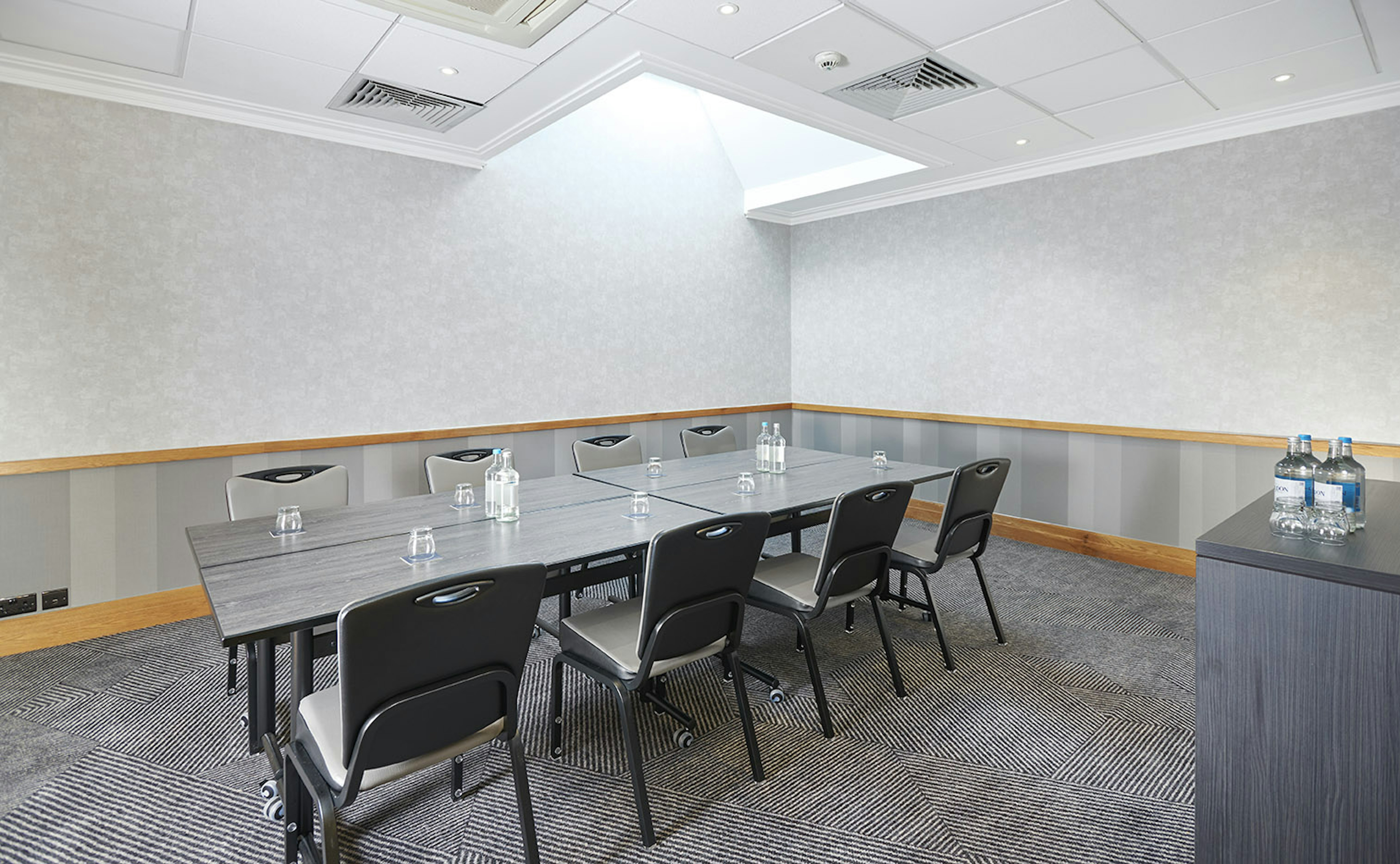 DOUBLETREE BY HILTON SOUTHAMPTON 77/93
