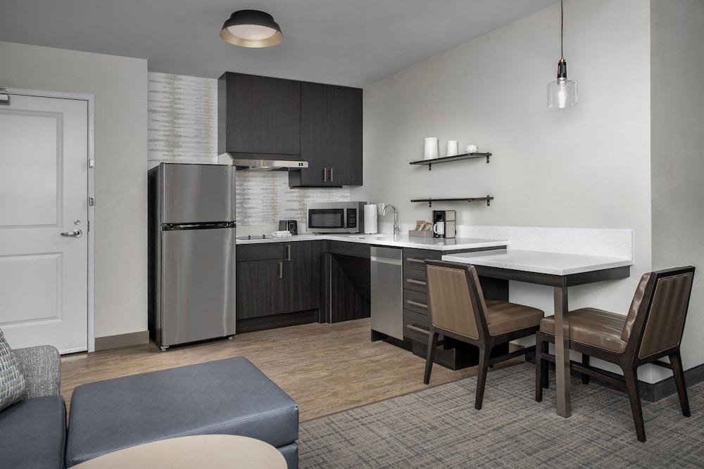 Residence Inn Portland Clackamas 26/49