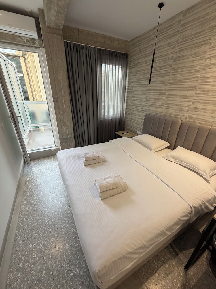 STANDARD, DOUBLE BED, BALCONY
