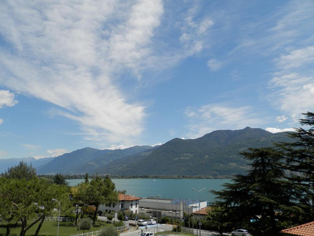 Hotel Continental Lovere 28/32