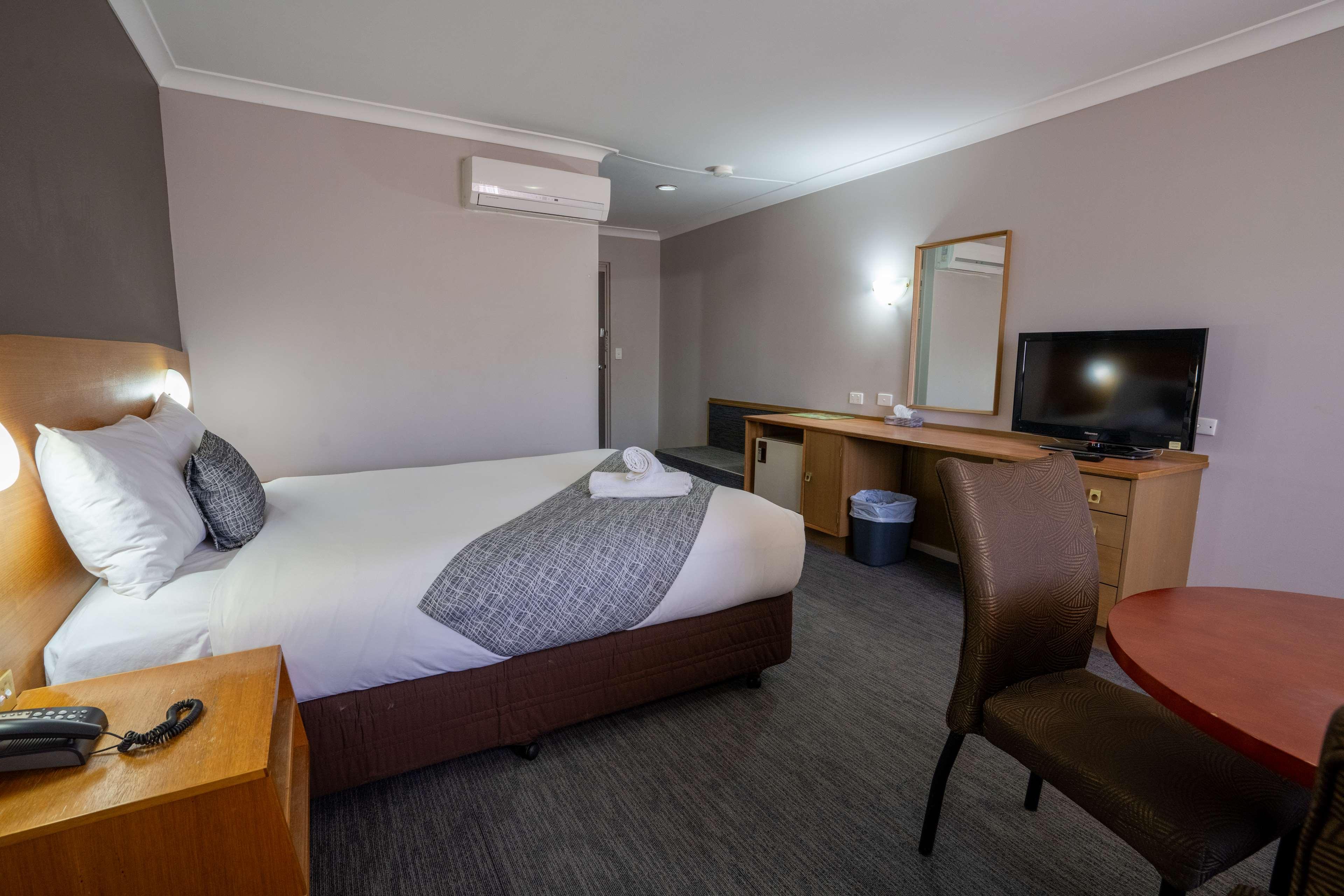 غرفة بسرير كوين، Hospitality Kalgoorlie, SureStay Collection by Best Western 2/3