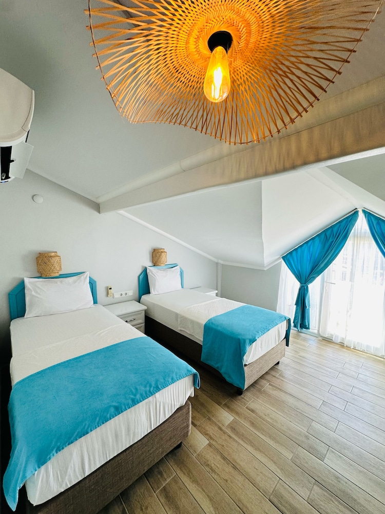 Bora Hotel 27/49