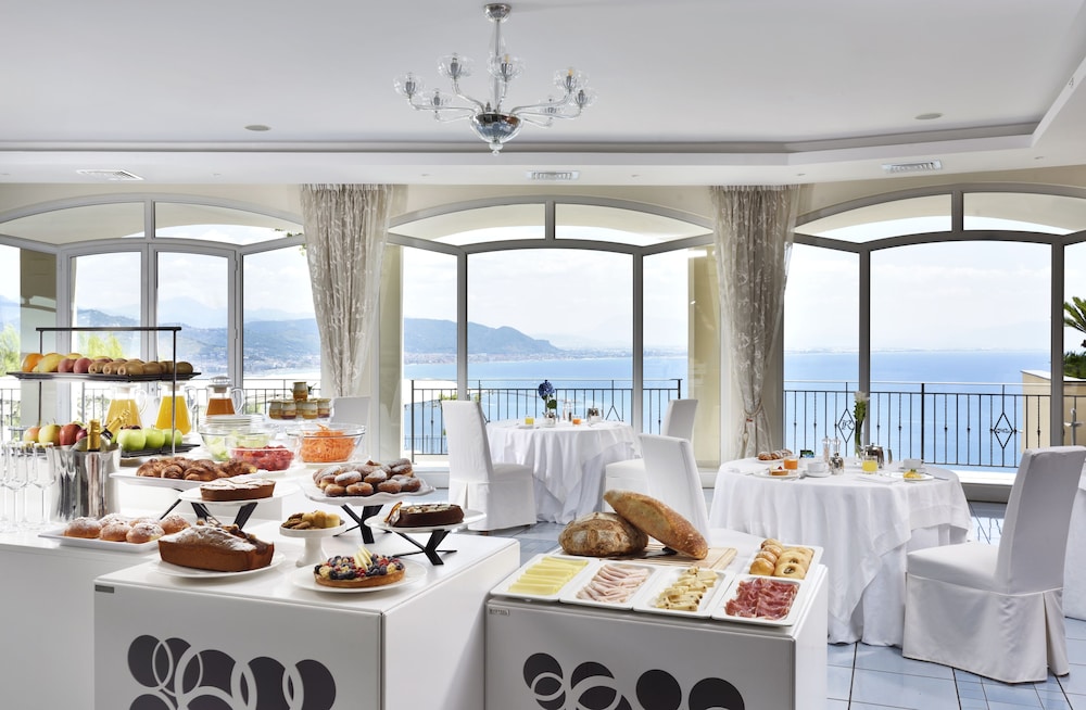 Raito Hotel 120/133