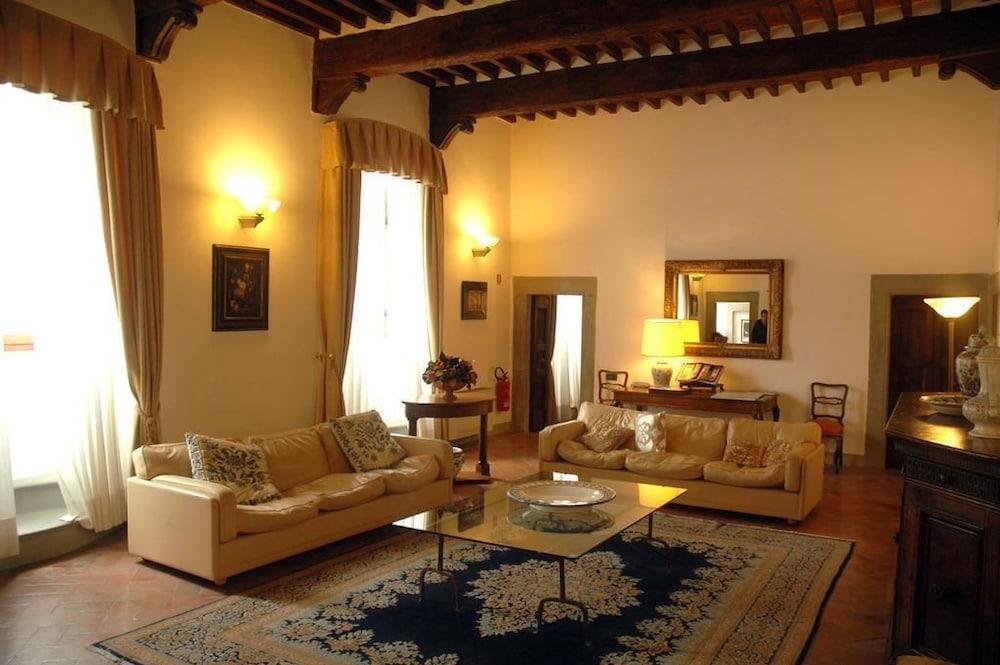 Palazzo Squarcialupi 28/43