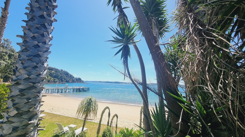 BEACH HOUSE KAWAU ISLAND 36/51