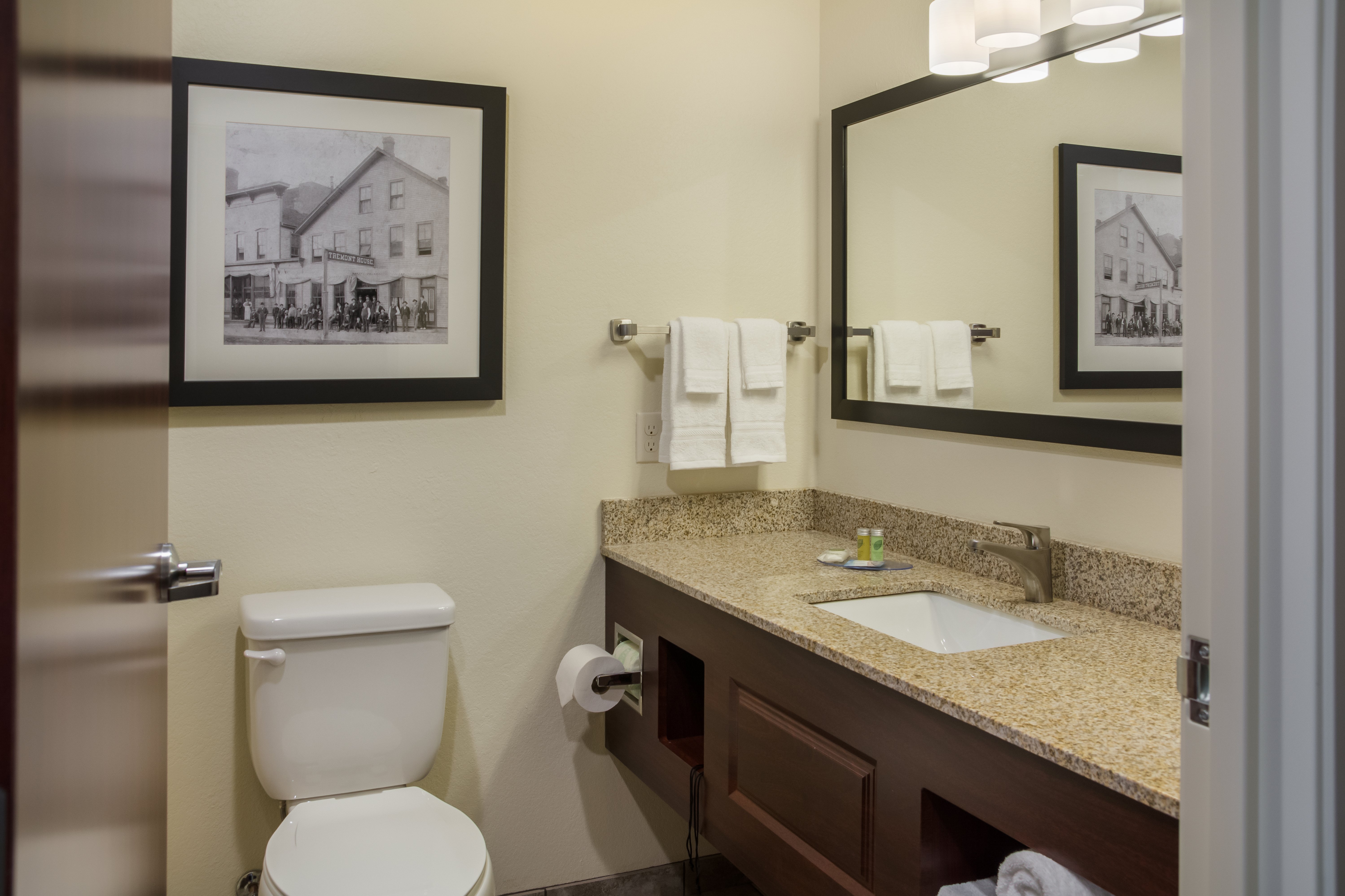 Cobblestone Inn & Suites - Ashland 46/50
