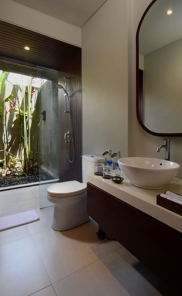 JAPA Suites and Villas 91/91