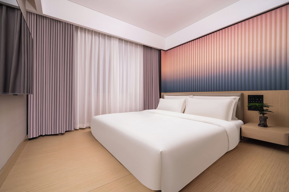 CYBO Station SSAW Hotel Chunxi Road Tianfu Square Chengdu 7/39