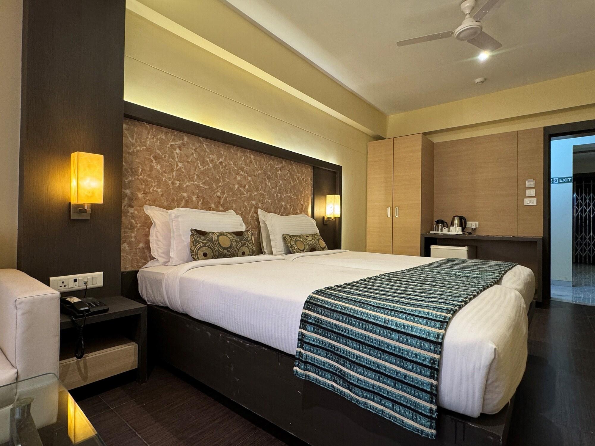 Galaxy Hotel 30/45