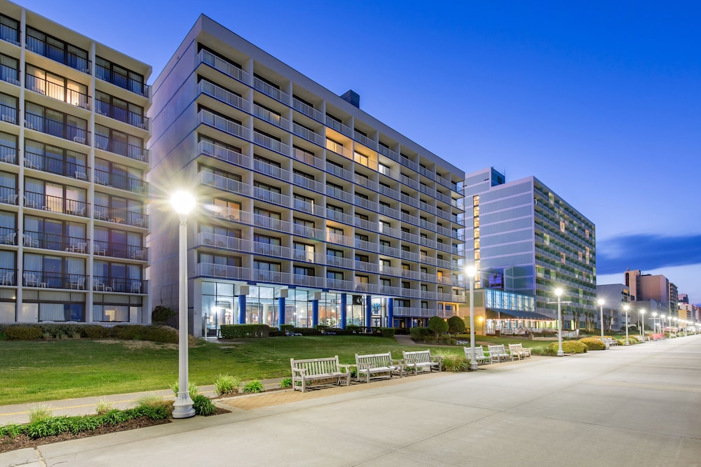 Coastal Hotel and Suites Virginia Beach - Oceanfront 4/29