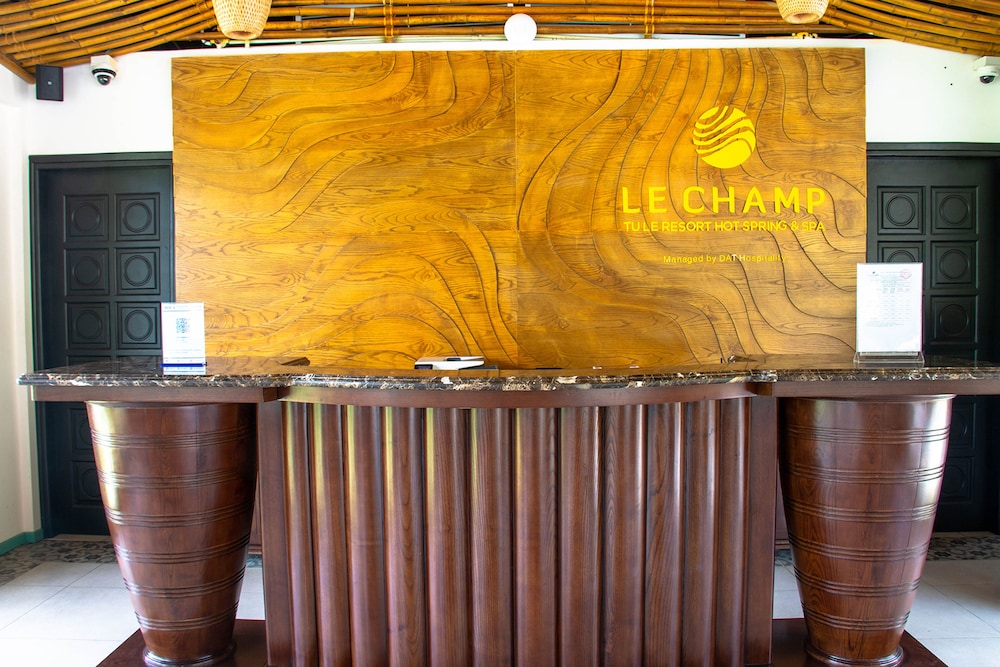 Lobby at Le Champ Tu Le, Van Chan