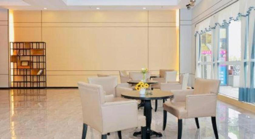 Greentree Inn Zhongshan Nanlang Town Light Rail Station Hotel 39/44