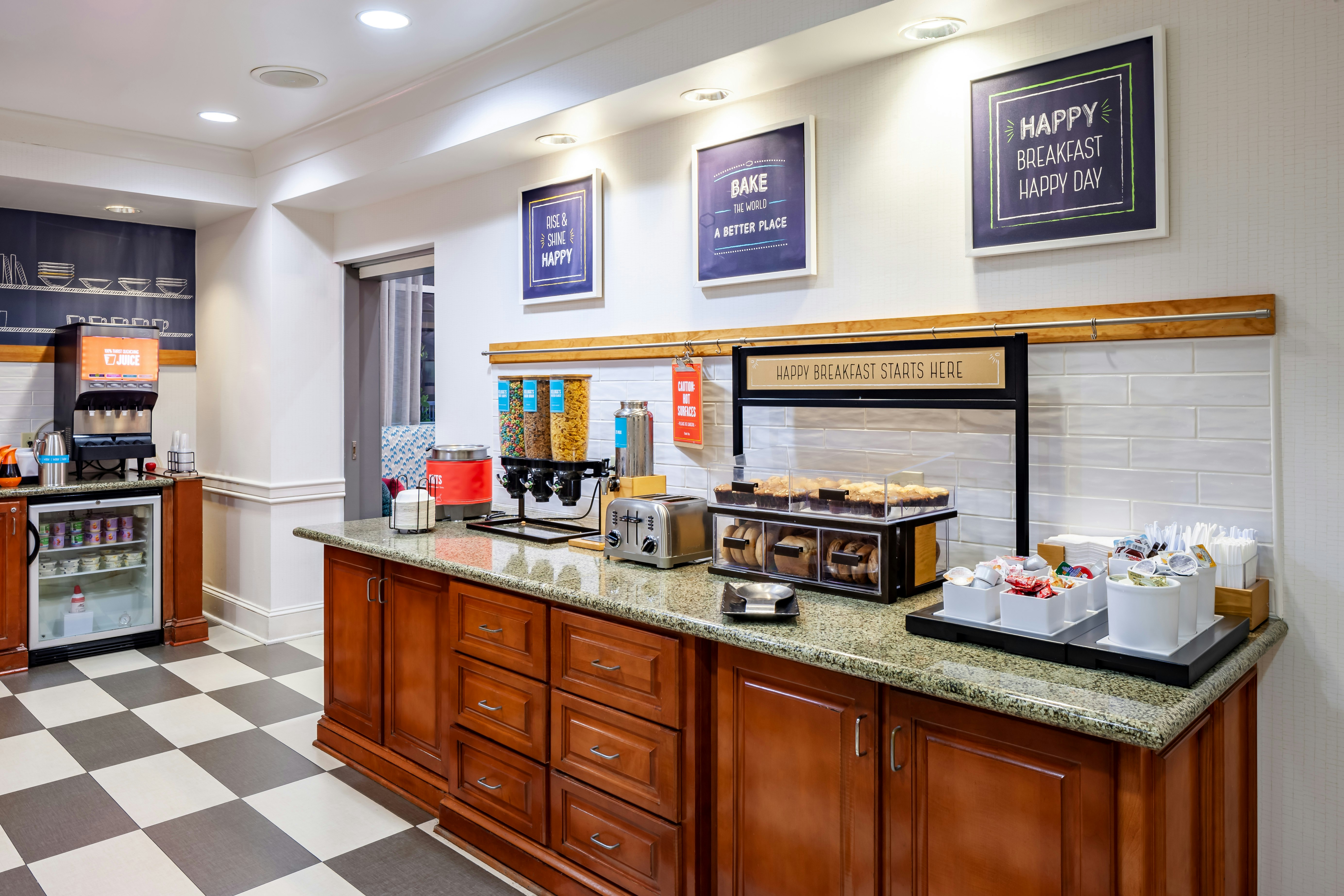 Hampton Inn Suites Mobile I 65at Airport Blvd 8/52