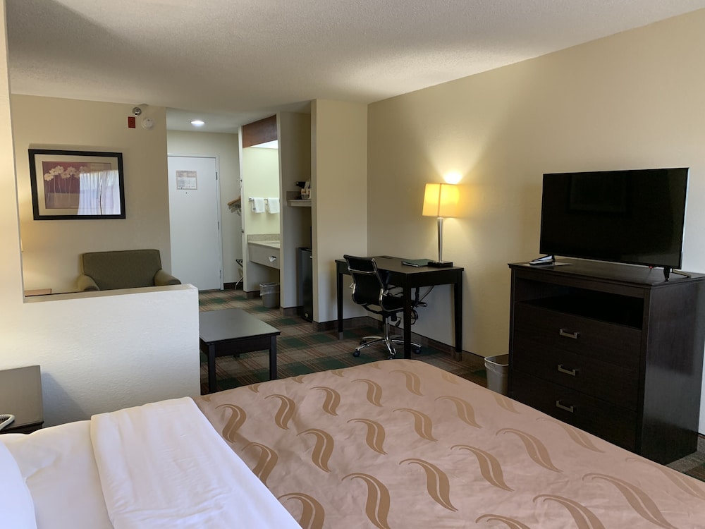 Quality Inn Montgomery South 17/33