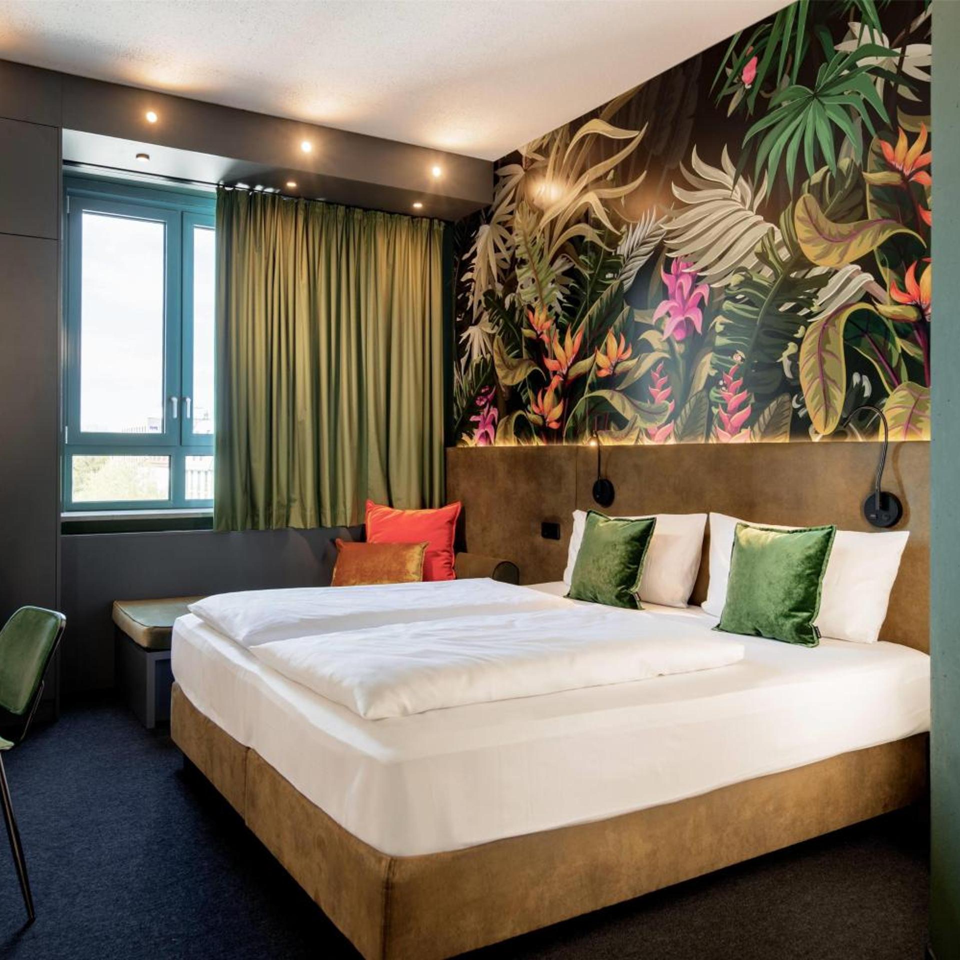 Superior, King Bed