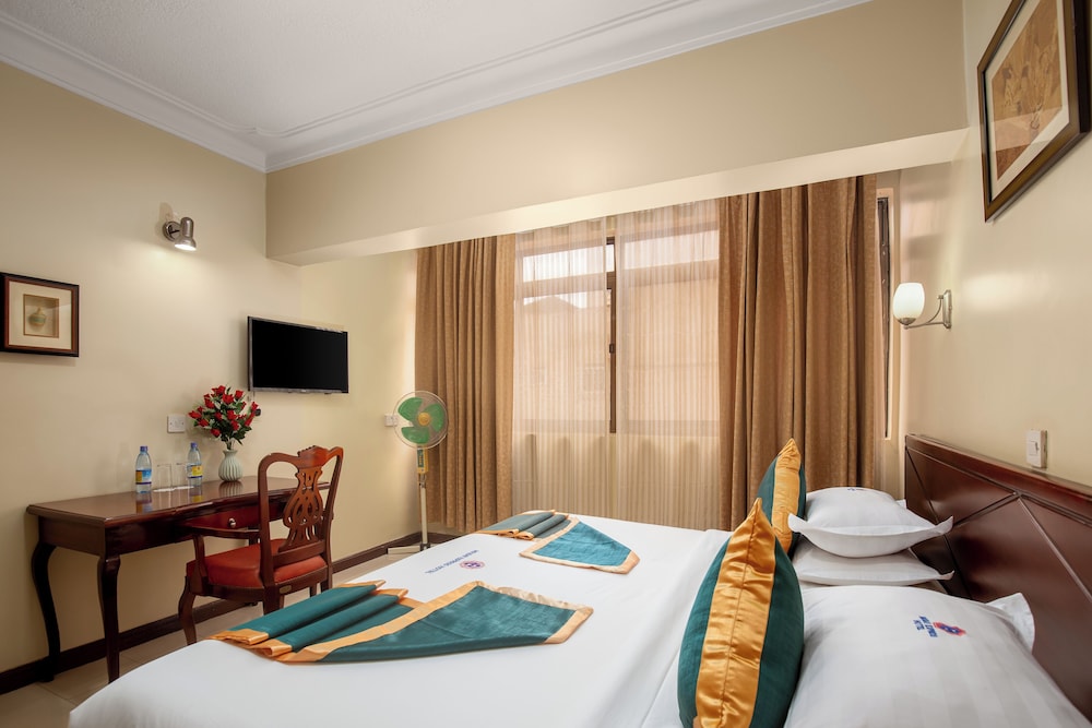 Holiday Express Hotel 34/74