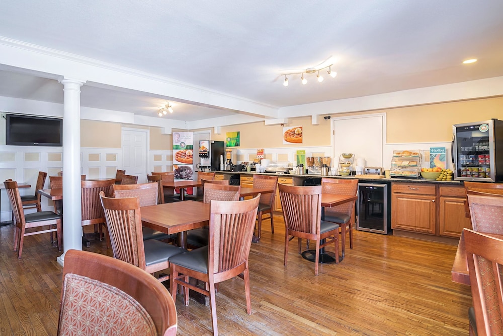 Quality Inn North Conway, NH 27/33