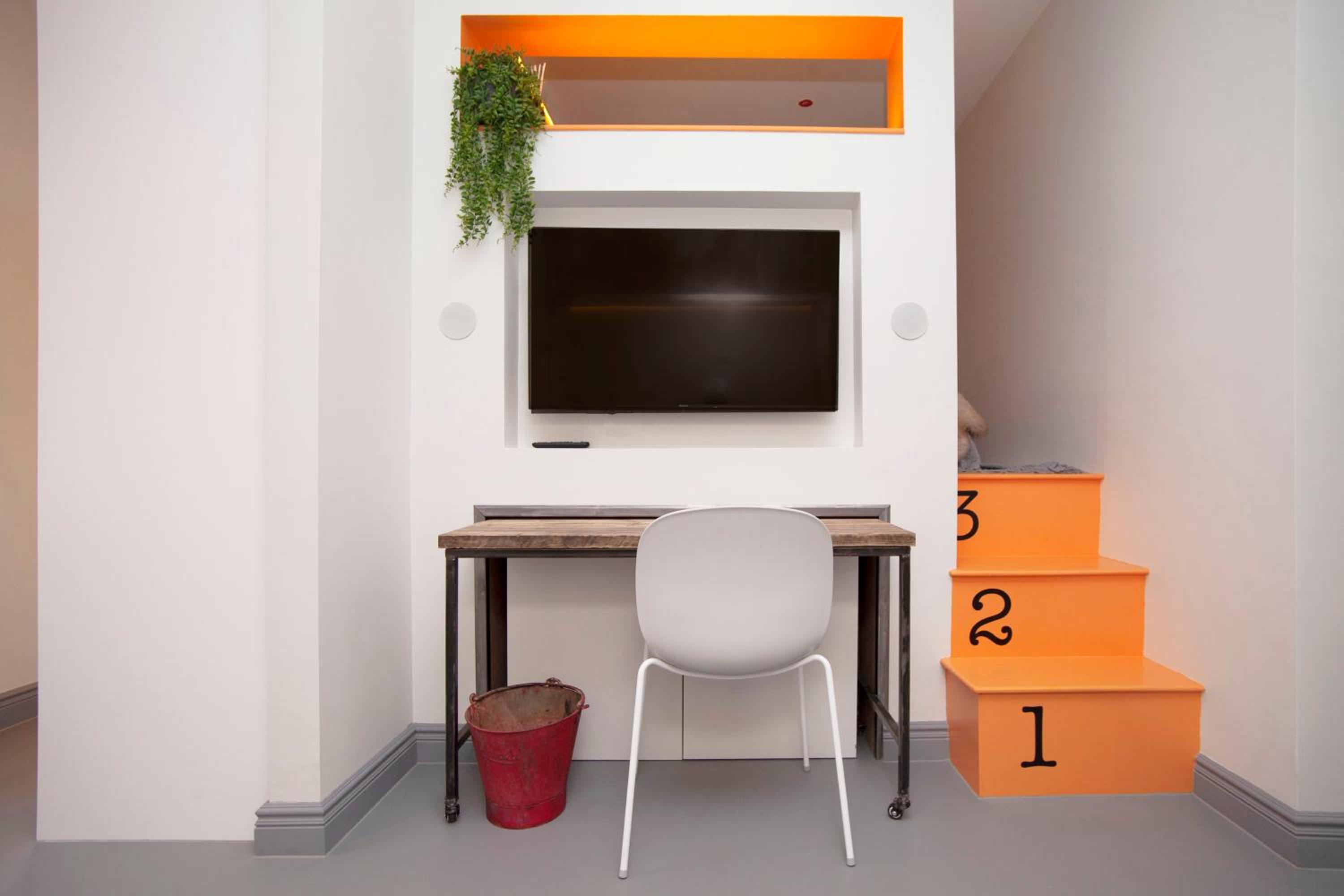 Higgihaus Aparthotel, Clare Street 33/49