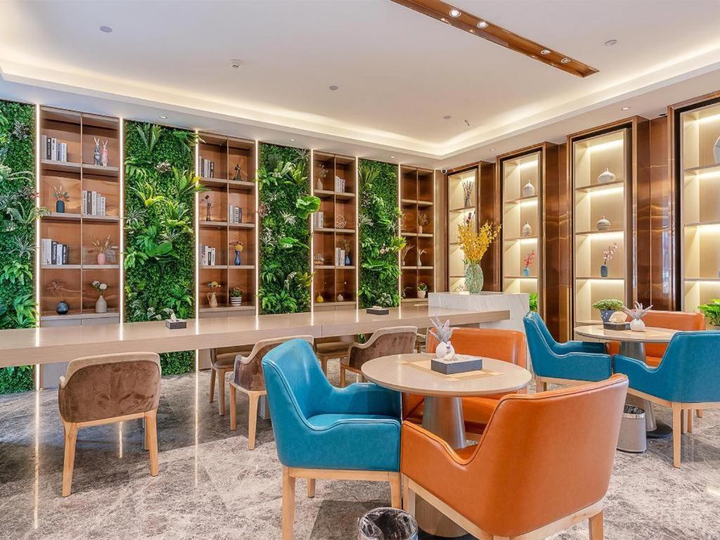 Lavande Hotel (Zhongshan Shiqi Daxin Xinduhui,North of Zhongshan Railway Station) 41/46