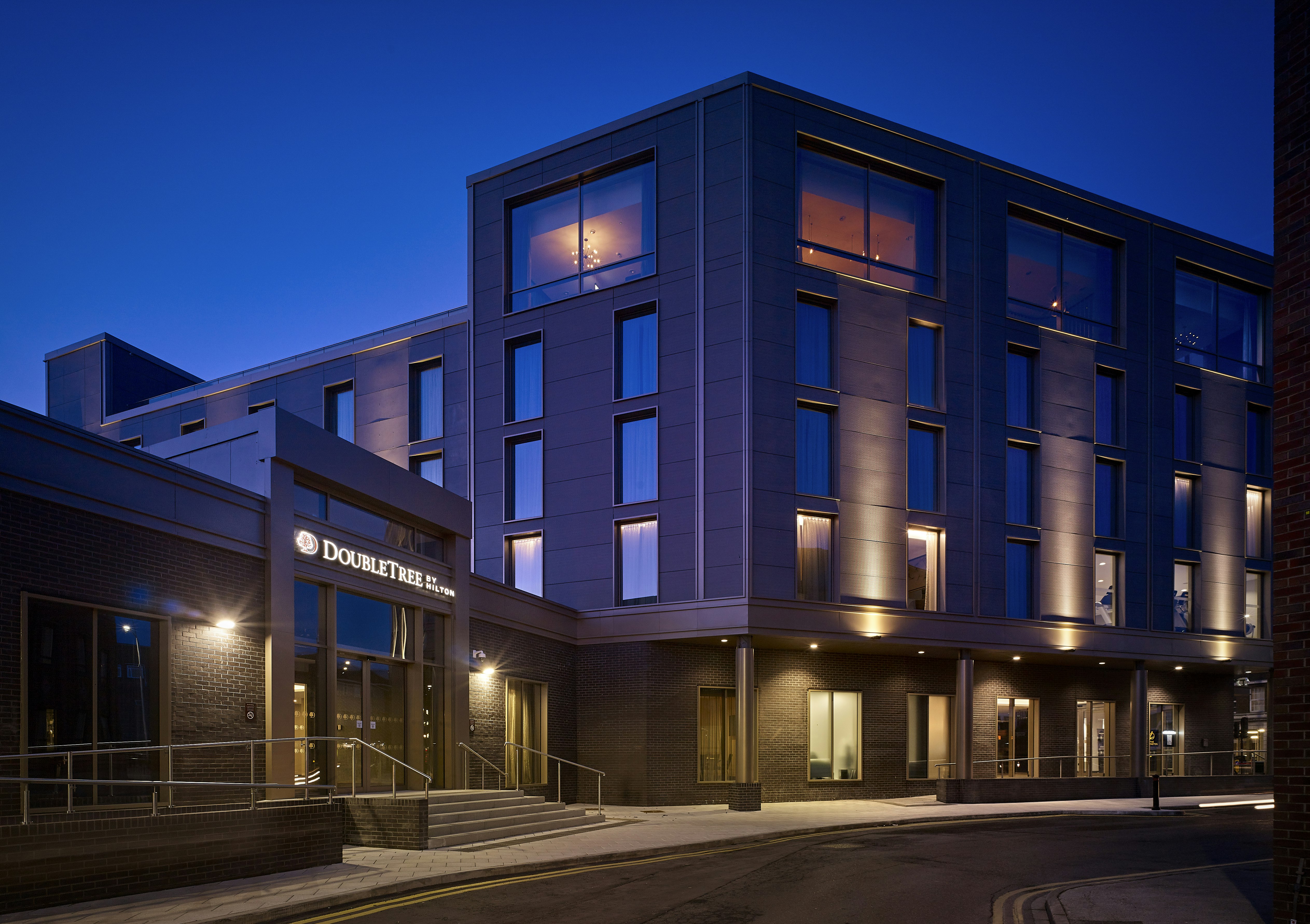 Doubletree By Hilton Hull 4/68