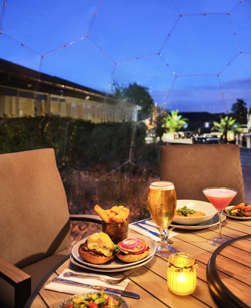 Mercure Milton Keynes 58/76