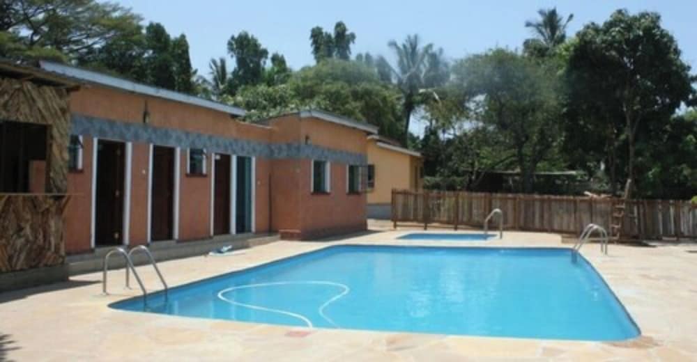 PARKVIEW SAFARI HOTEL & APARTMENTS 29/47