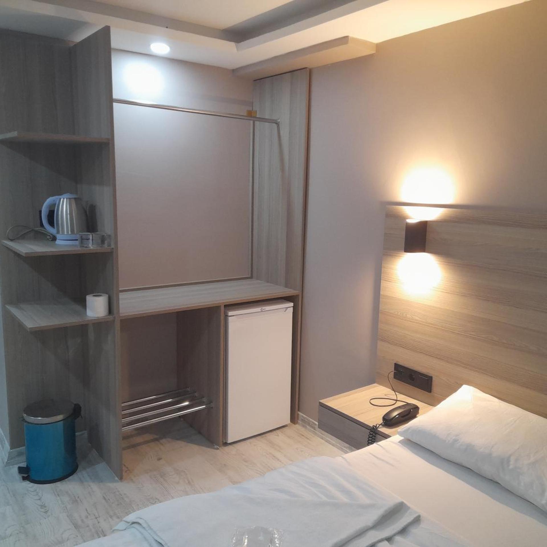 Moon Suit Otel 24/37