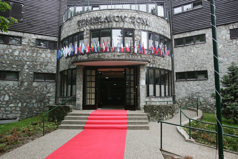 Hotel Tomislavov Dom 6/67