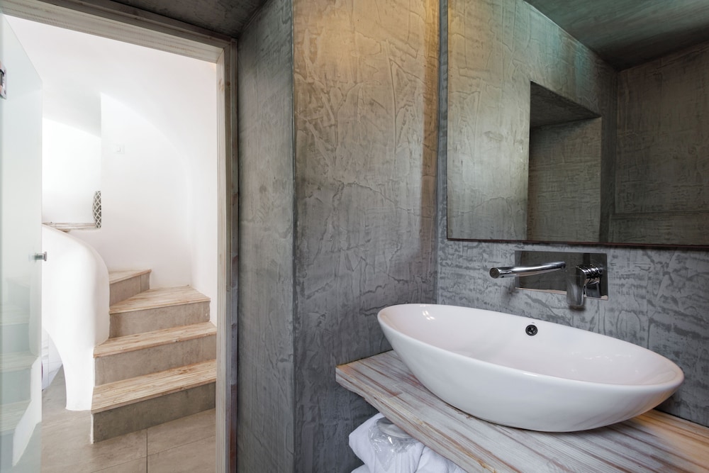 CAVE, SUITE, HOUSE