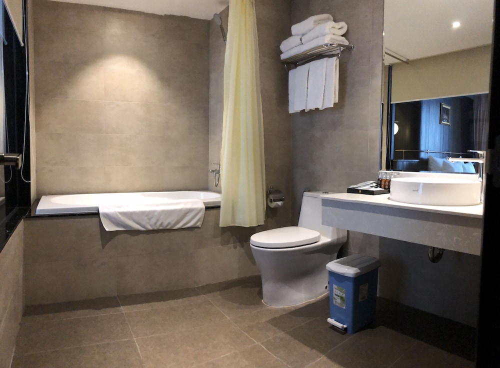 Majestic Premium Hotel 38/70
