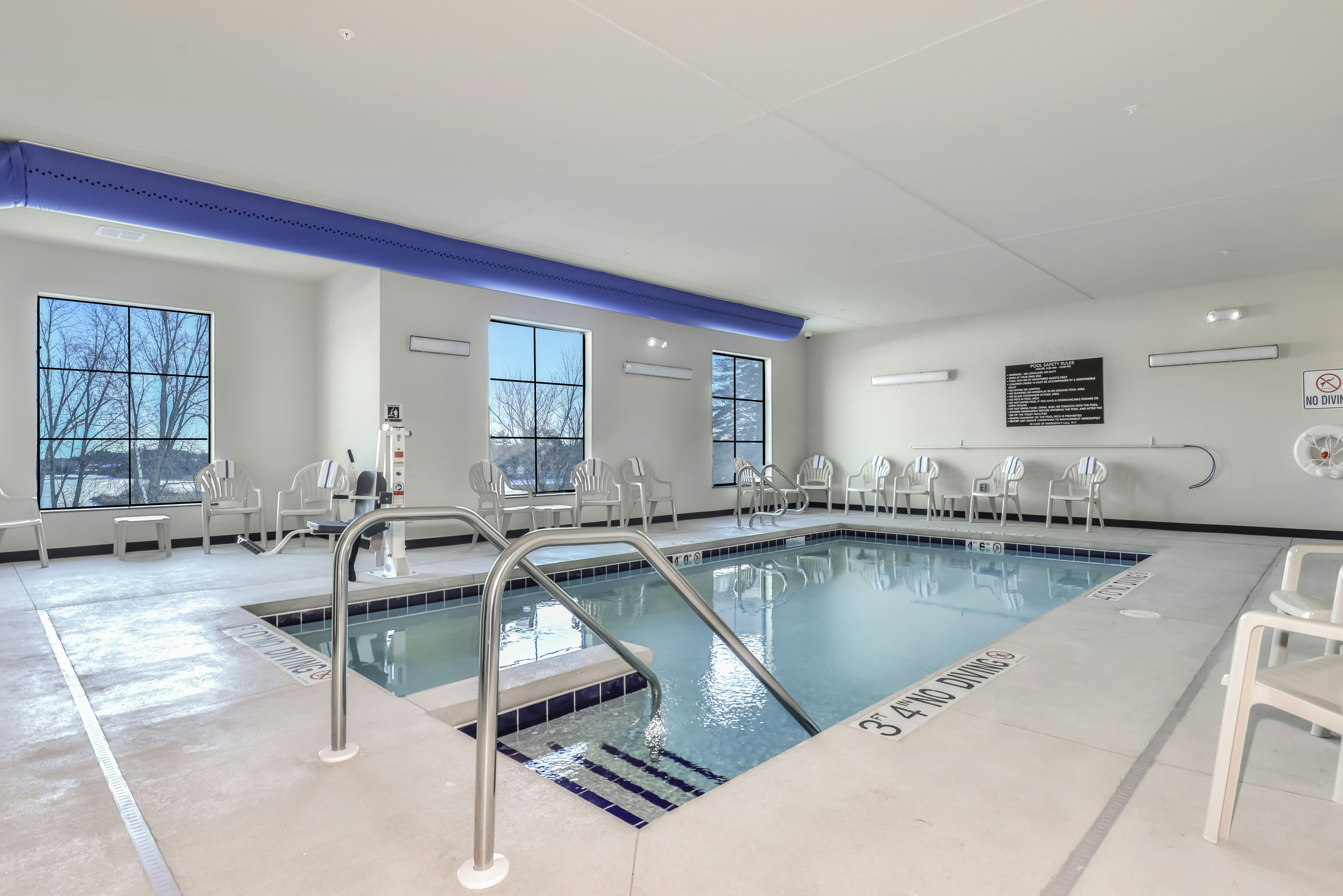 Cobblestone Hotel & Suites - Rhinelander 20/50