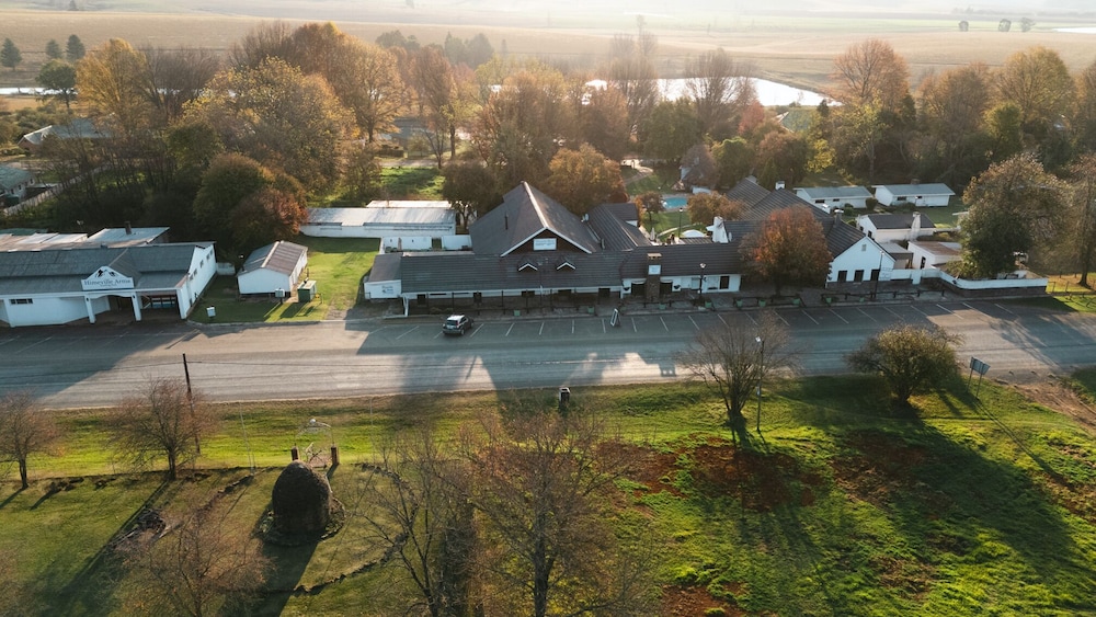 PREMIER HOTEL HIMEVILLE ARMS 36/50