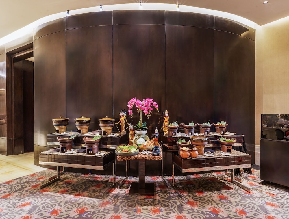 Hotel Ciputra World Surabaya managed by Swiss-Belhotel International 69/76