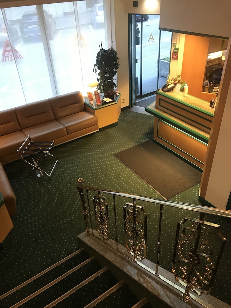 Hotel Arlette Beim Hauptbahnhof 30/37