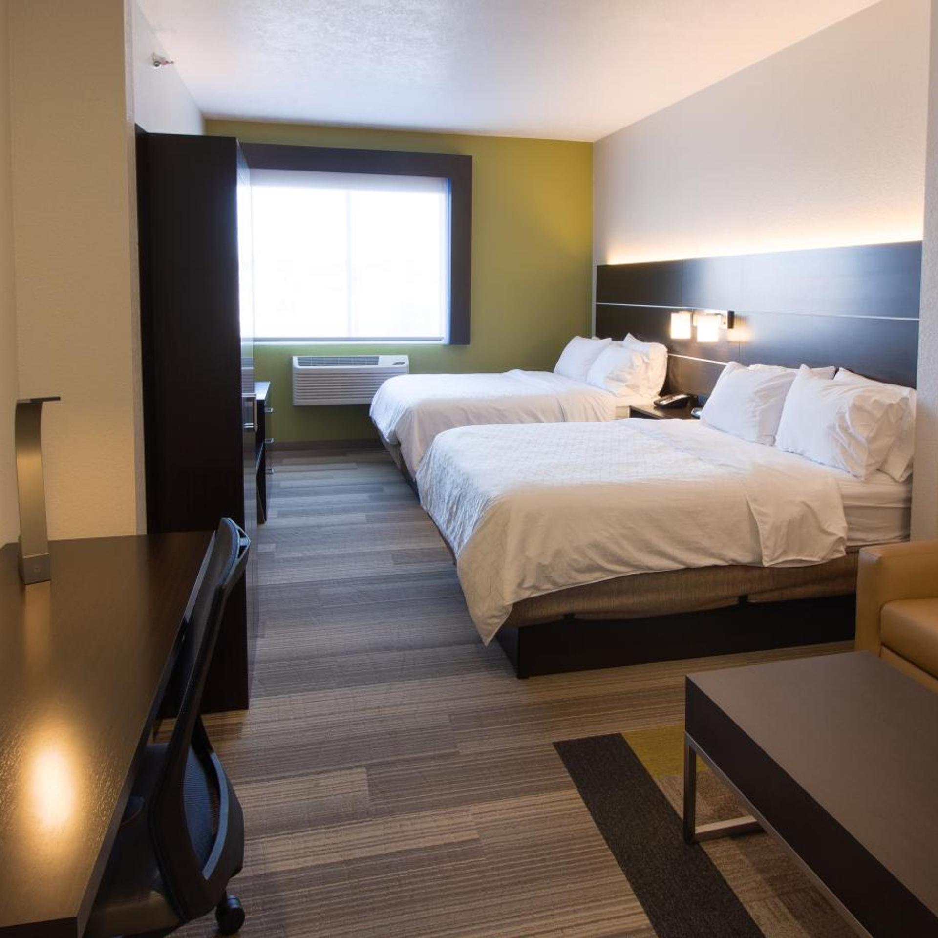 جناح بسريرين، Holiday Inn Express Hotel And Suites Worthington 3/6