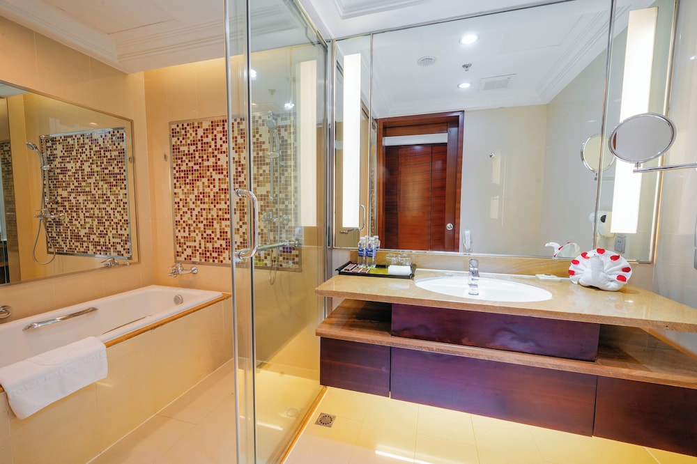 Royal Halong Hotel 70/70
