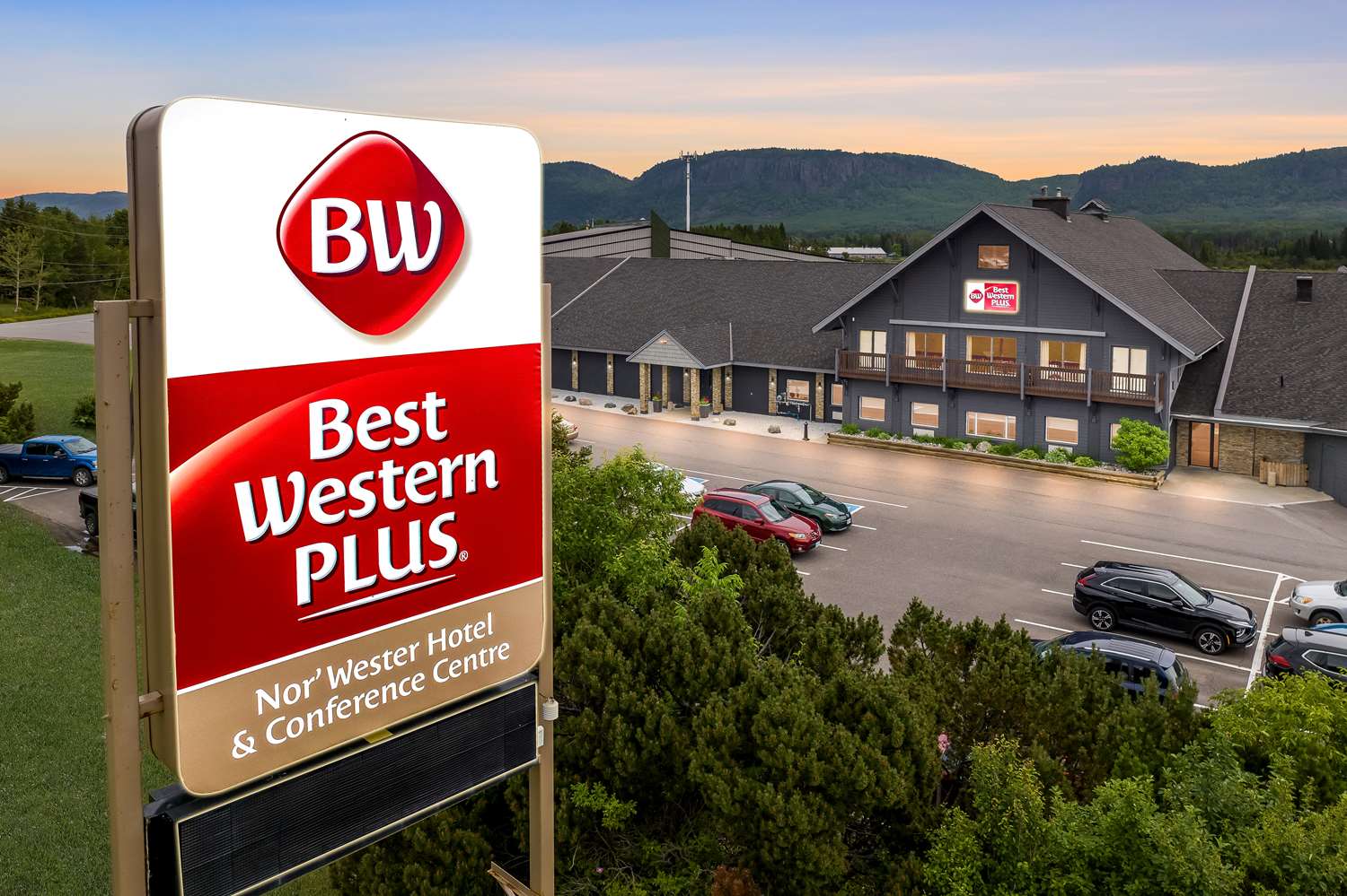 Best Western Plus Norwester Hotel and Conference Centre 1/35