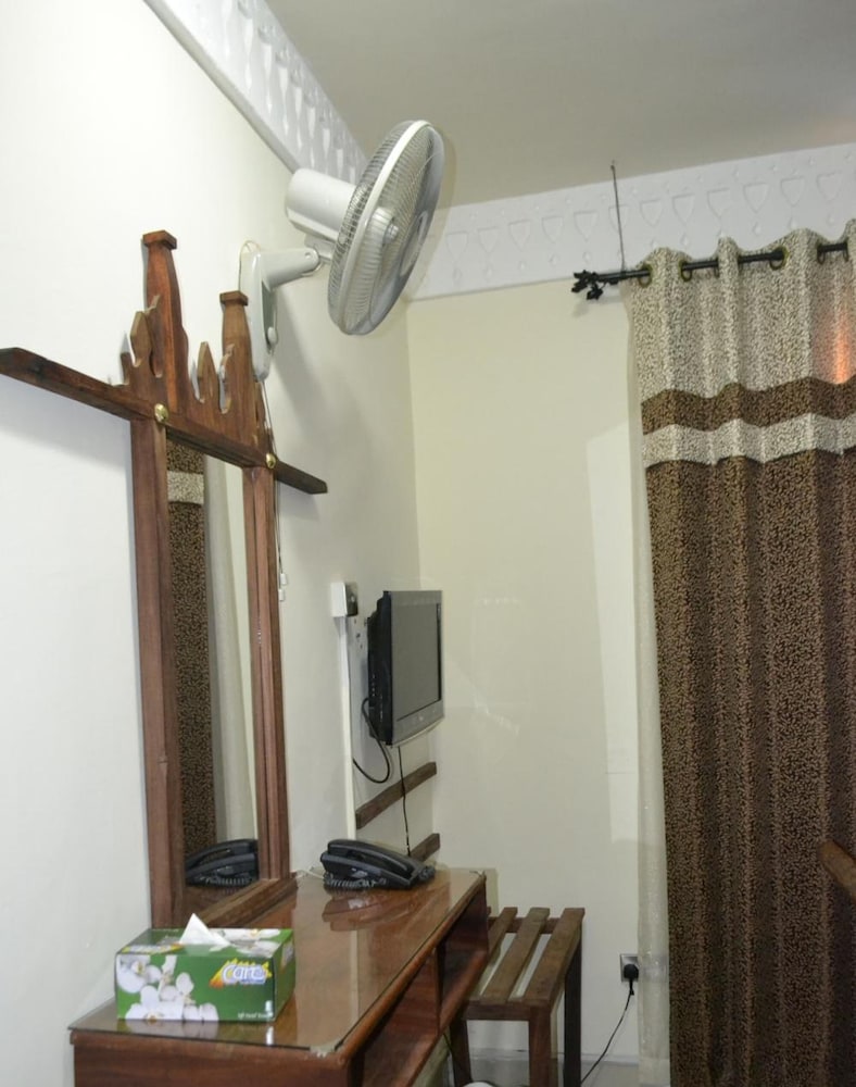 Al-Minar Hotel 30/30