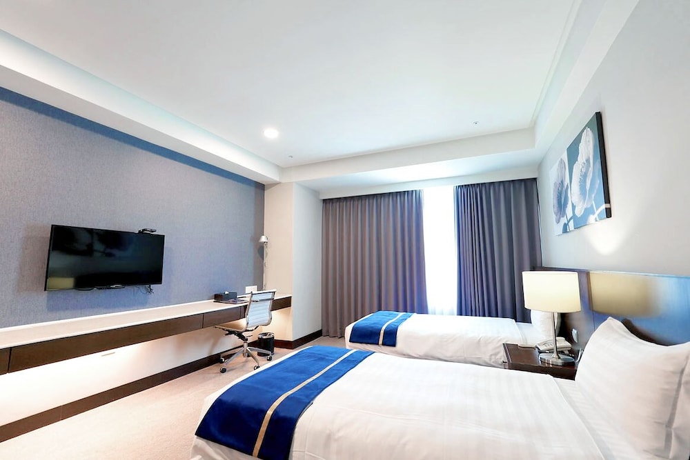Best Hotel 22/63