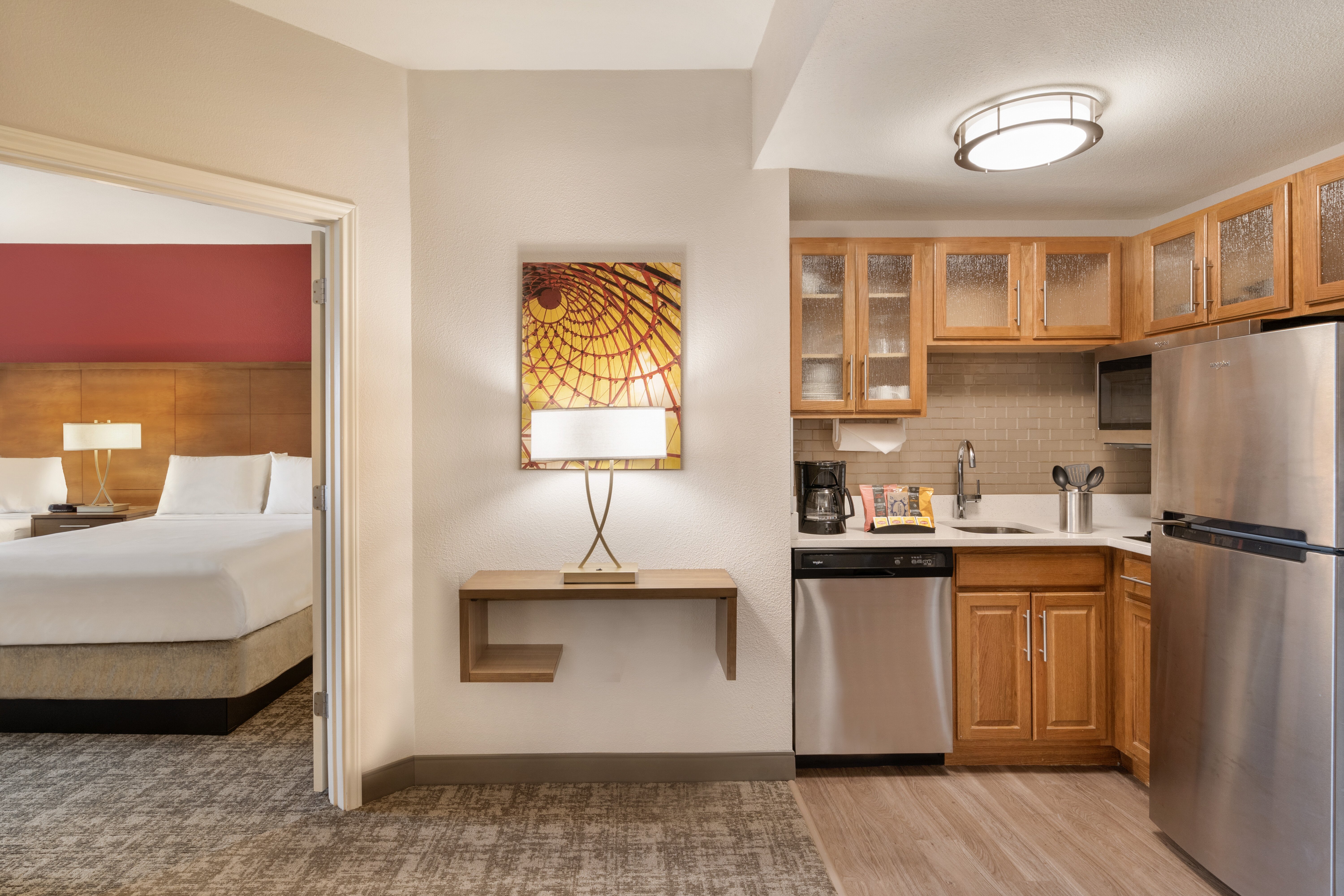 جناح بسرير كينج وسريرين كوين بغرفتي نوم، Staybridge Suites San Antonio Downtown Conv Ctr, an IHG Hotel 3/13
