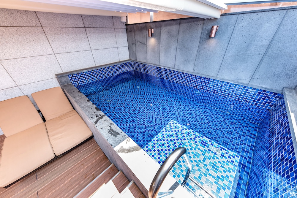 Dyne Oceano Hotel 45/75