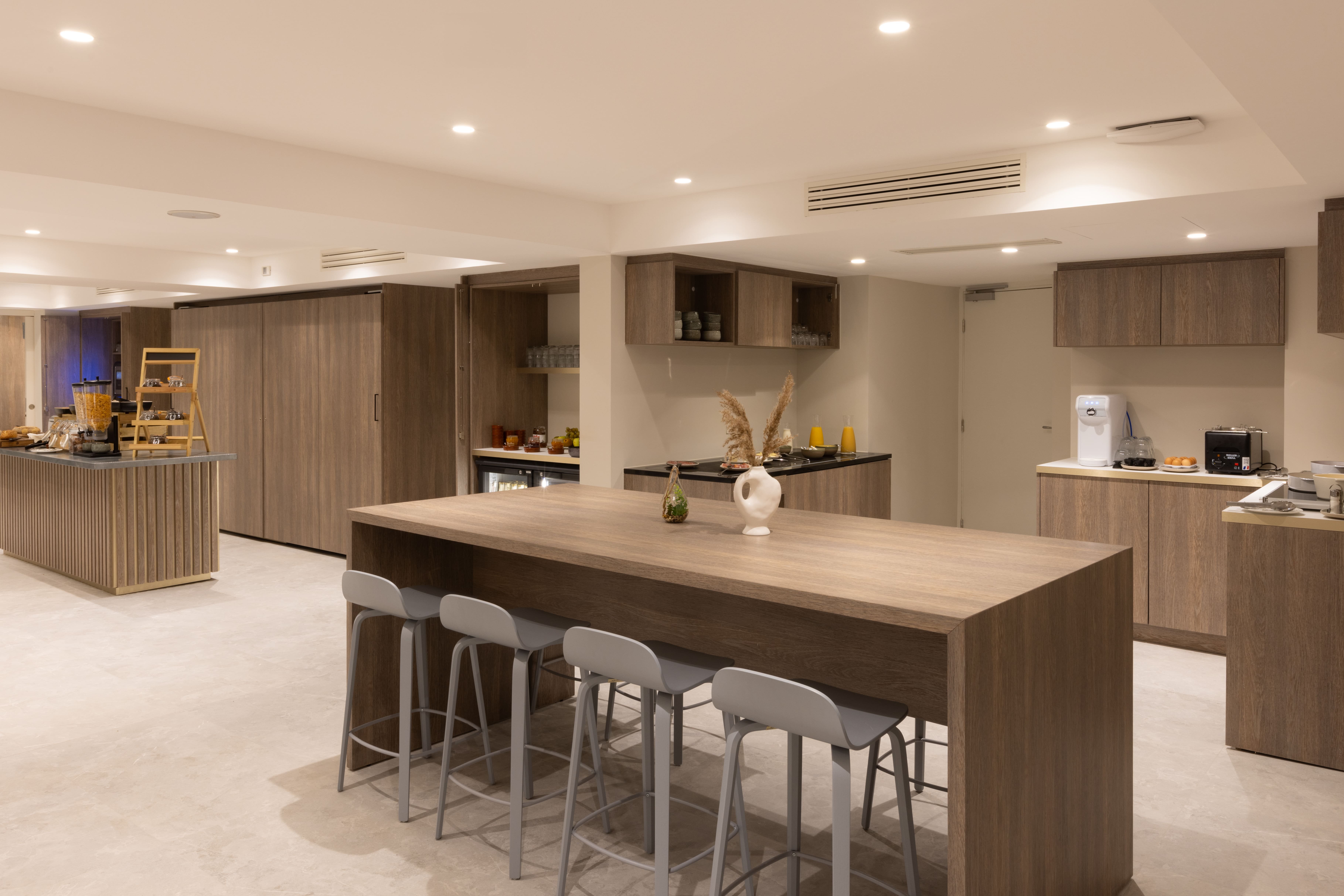 Staybridge Suites Cannes Centre 34/50